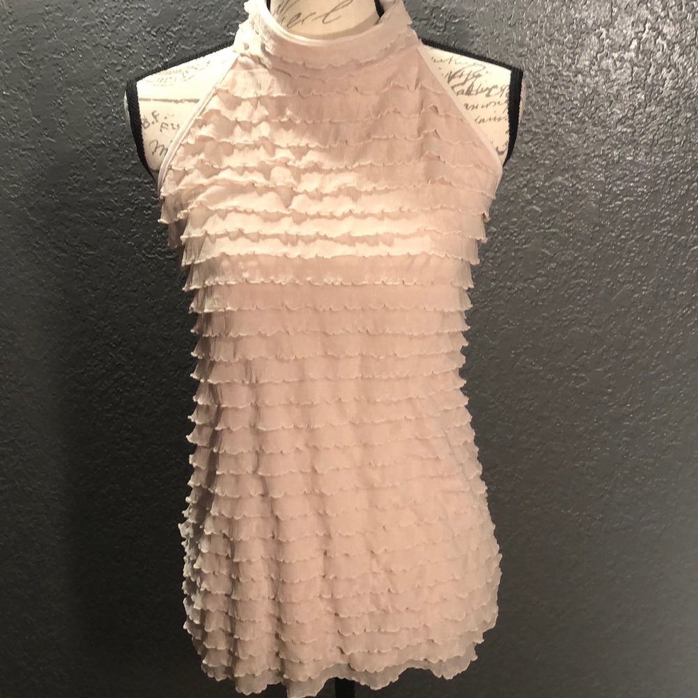 🌹Sleeveless Med ruffled tier Cream Halter Blouse